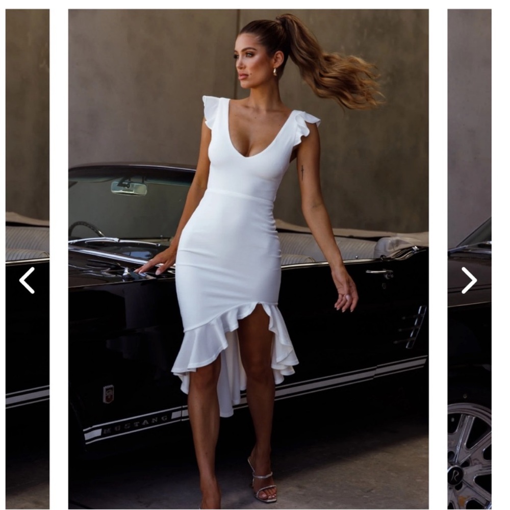 Selfie Leslie Seanna Strappy Back Midi dress